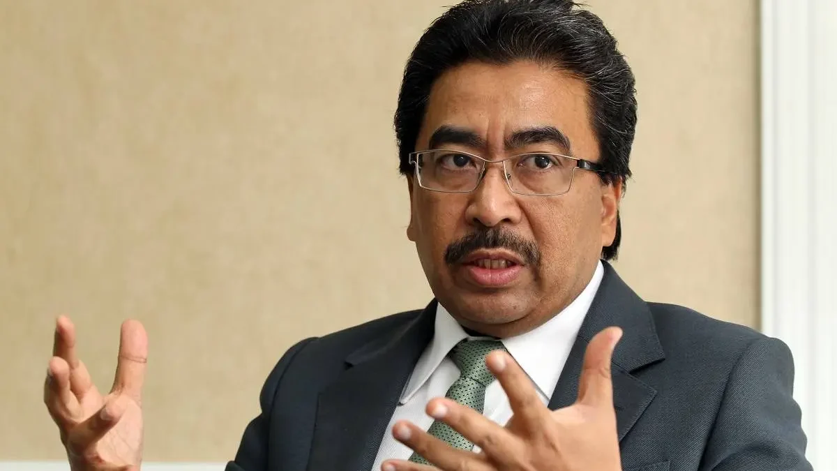 Tighten anti-hopping law to prevent abuse, says Johari